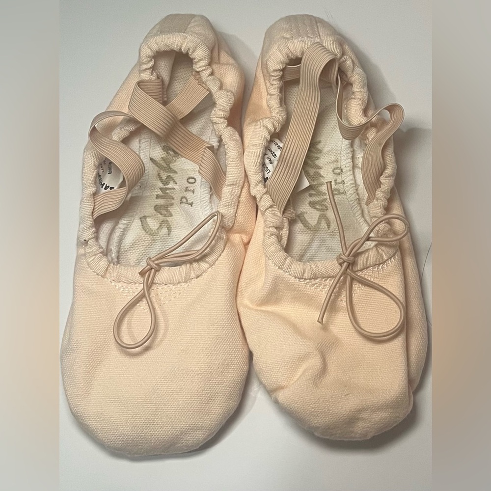 Sansha Pro1C Canvas Split Ballet Slipper, size 9 N